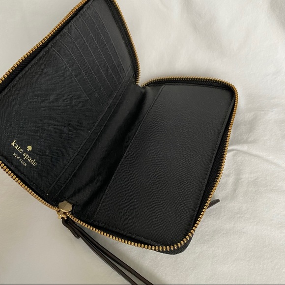 Kate Spade Wristlet - Picture 5 of 6